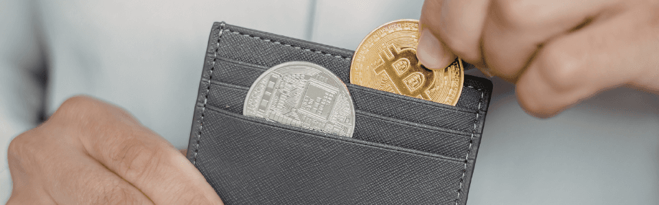 moneta Bitcoin w portfelu